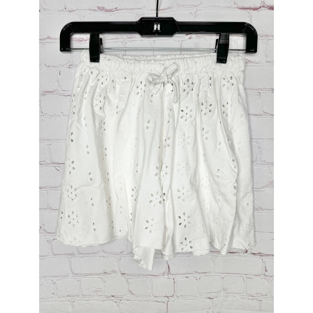 NEW ASOS Design Broderie Flipie Shorts White Eyelet Womens US 2
